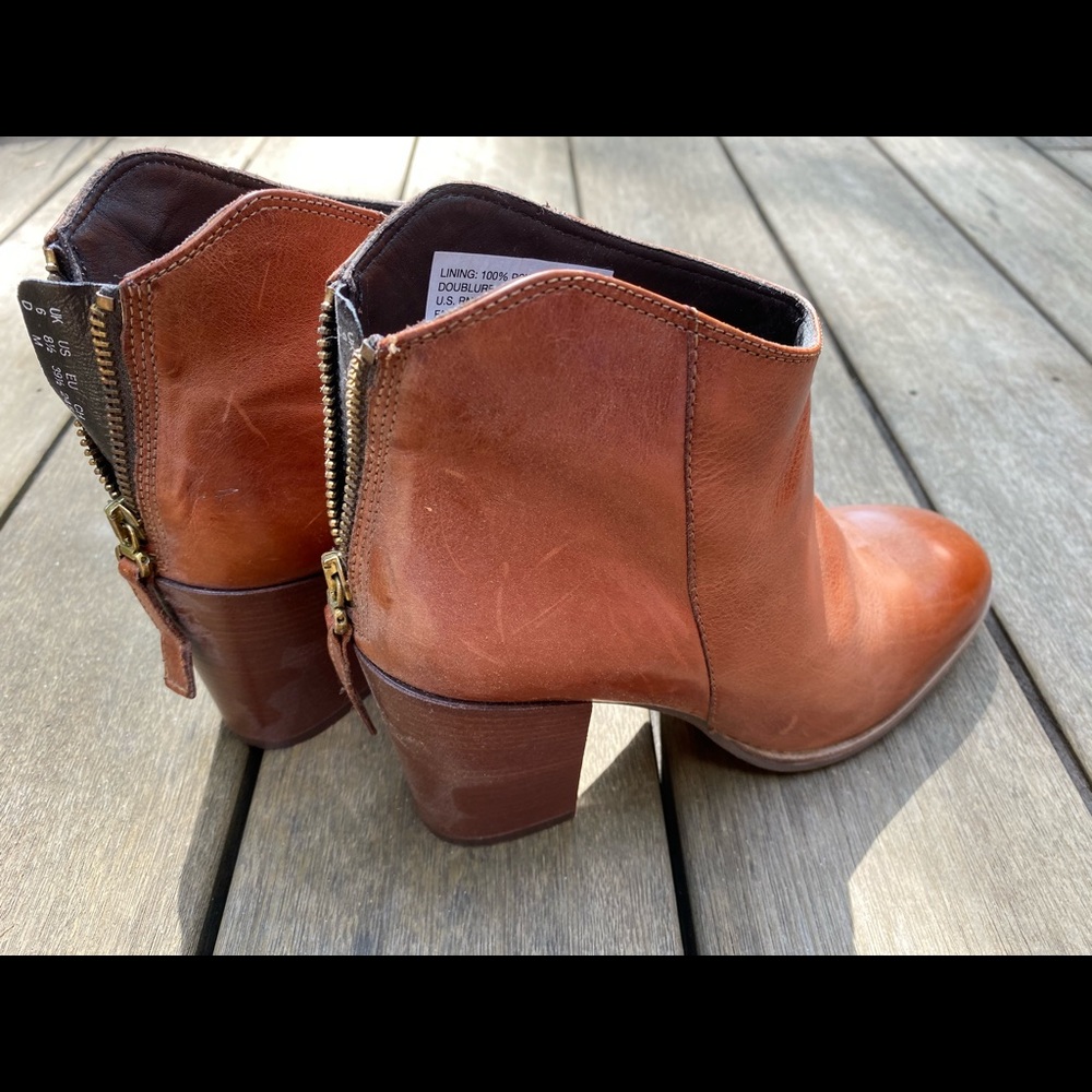 CLARKS Women’s Leather Ankle Boots